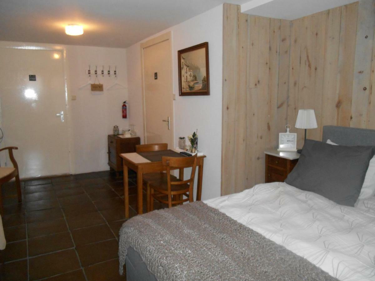 Апартаменти Anneke'S Bed En Botterhammeke Woensdrecht Екстер'єр фото